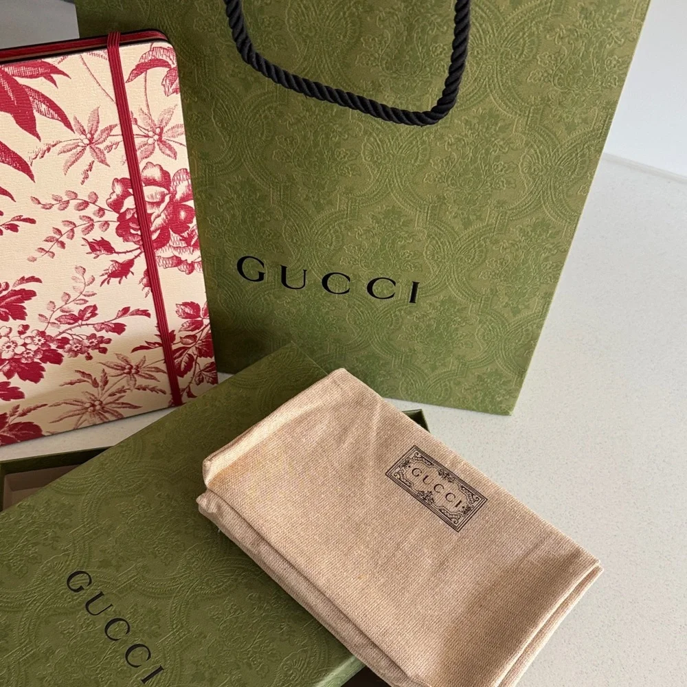 GUCCI Large Herbarium Floral Red Ivory Print Notebook Lined Paper Stationary